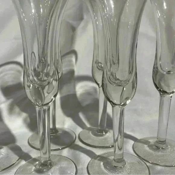 Vintage 6” Stemmed Tulip Liquor Glass set of 6 - Picture 2 of 3